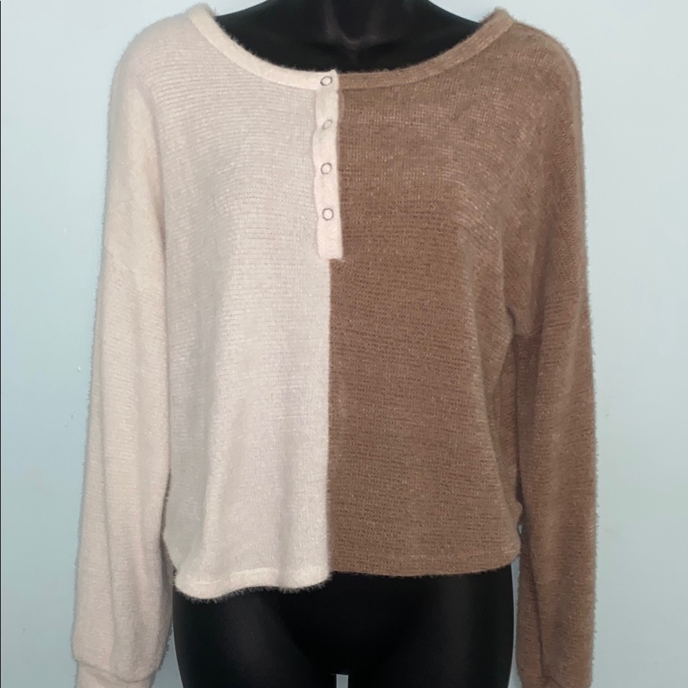 Hollister Two-Tone Cream and Brown Sweater, Juniors Size Medium EUC